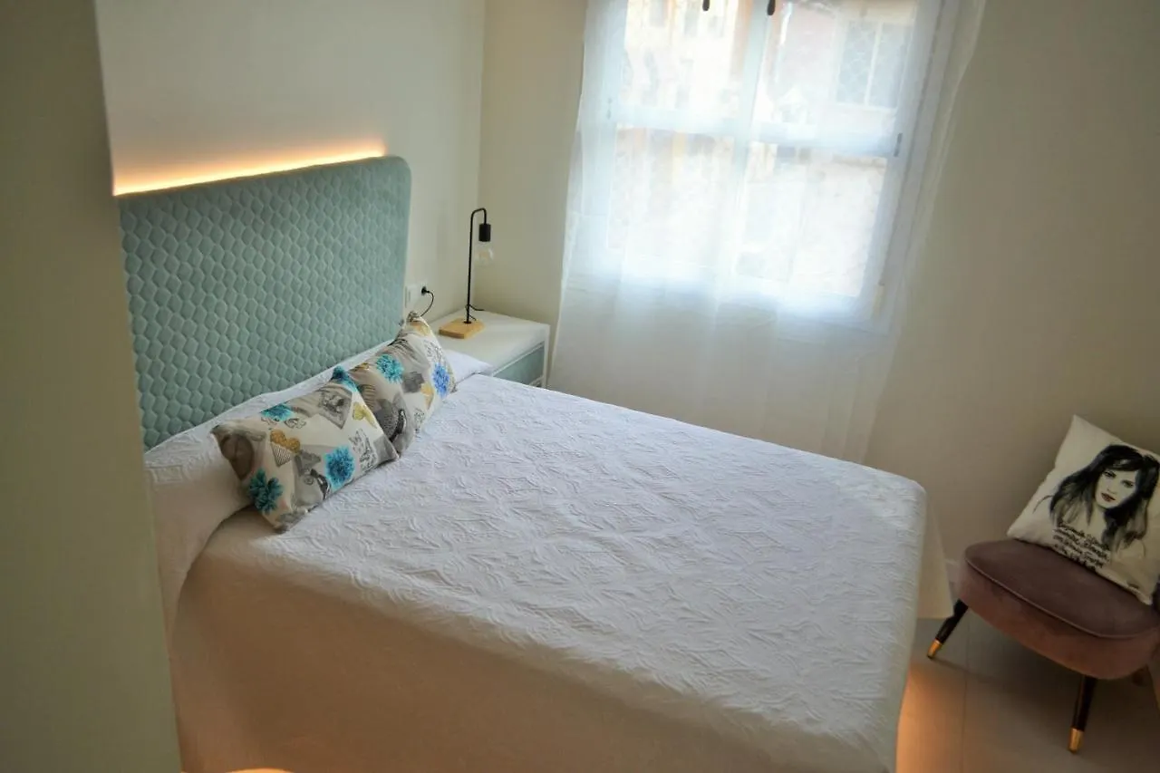 Centro Hospitales Garage Apartment Malaga