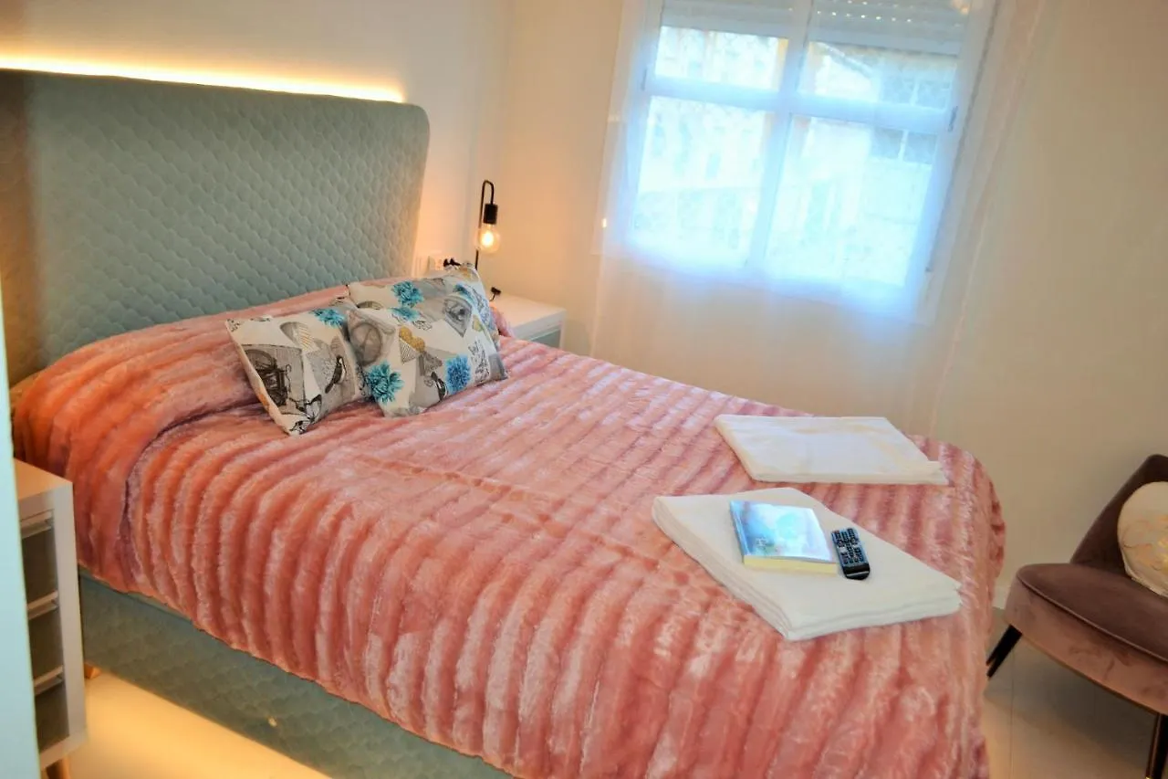 Centro Hospitales Garage Apartment Malaga