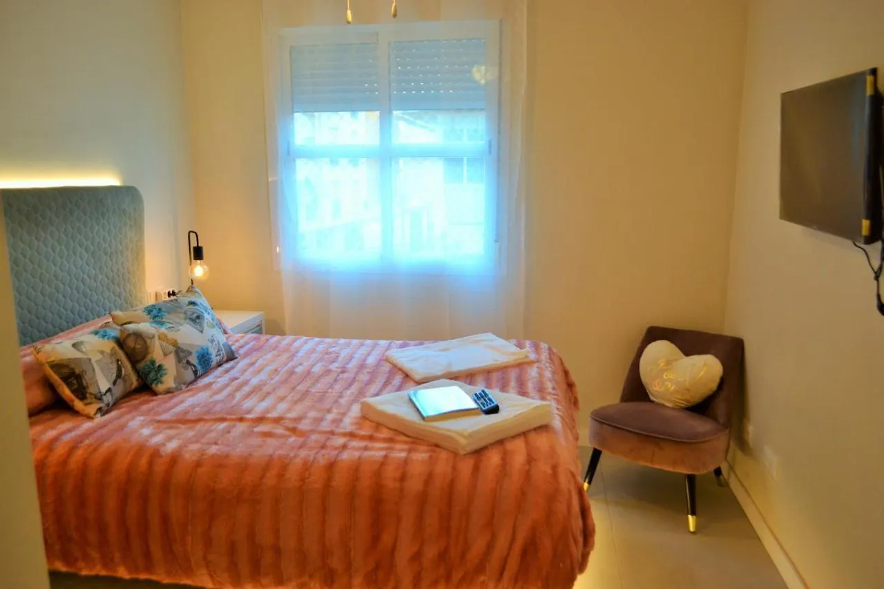 Centro Hospitales Garage Apartment Malaga