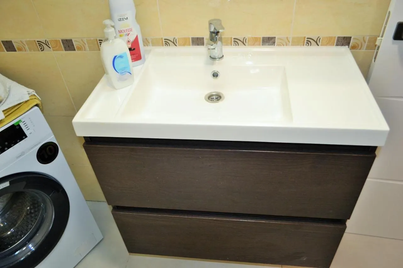 Centro Hospitales Garage Apartment Malaga